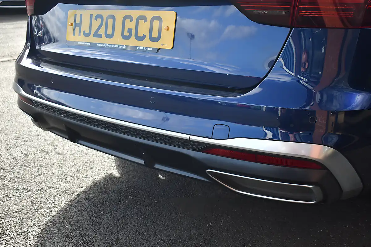 Used 2020 Audi A4 Avant S Line Navarra Blue - Interior and Exterior details 20