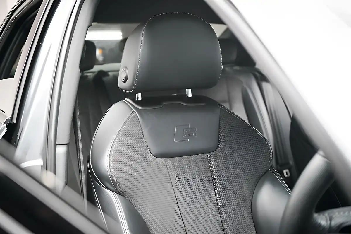 Used 2020 Audi A4 Black Edition Grey - Interior and Exterior details 15