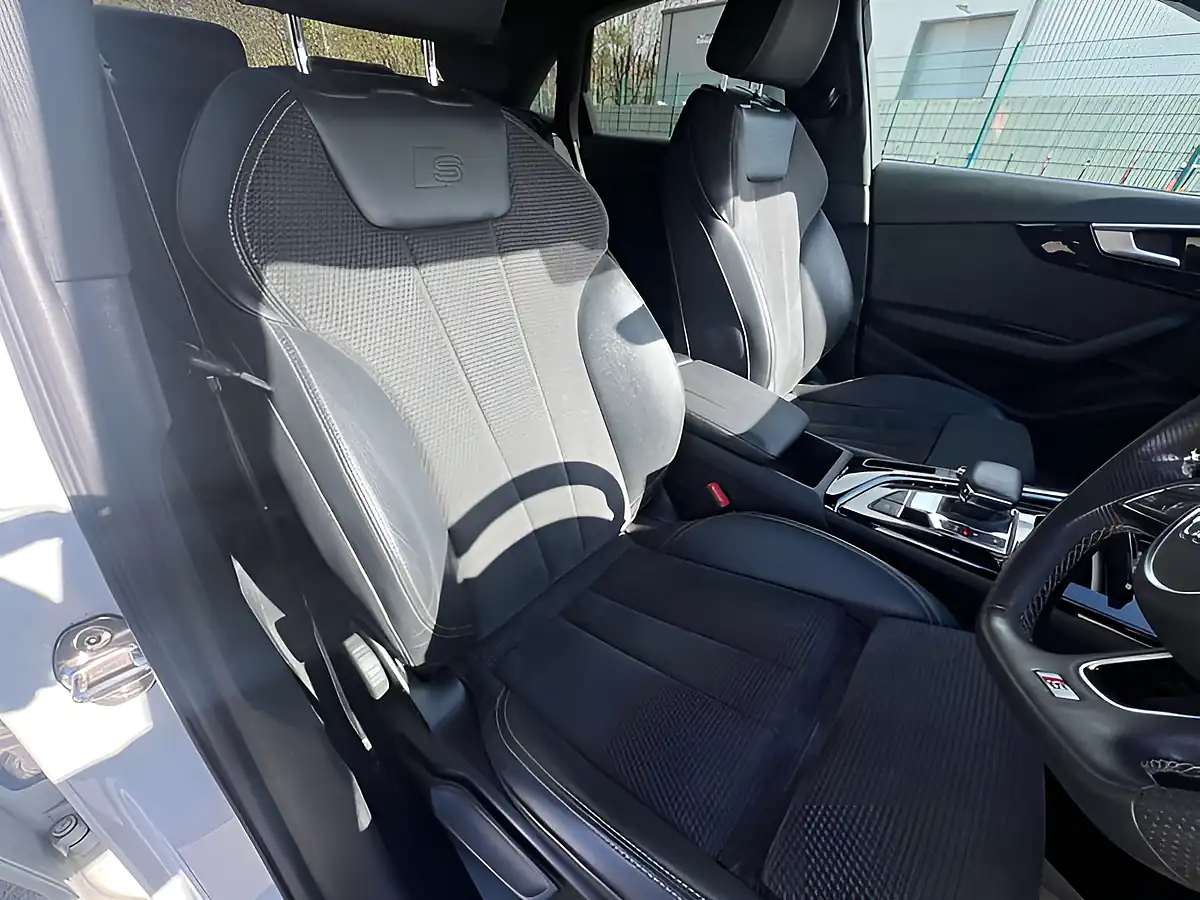 Used 2020 Audi A4 Black Edition Ibis White - Interior and Exterior details 10