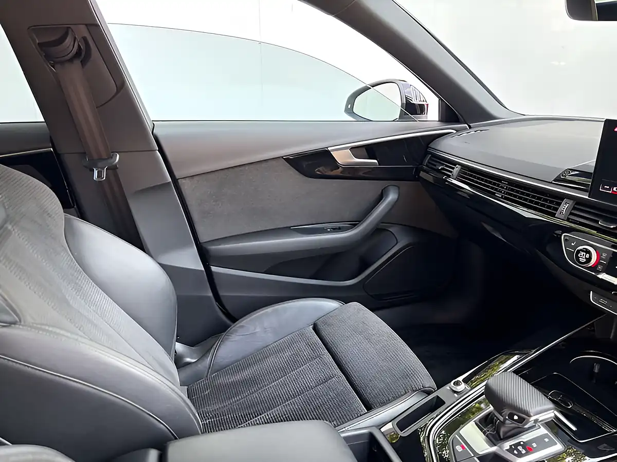 Used 2020 Audi A4 Black Edition Ibis White - Interior and Exterior details 10