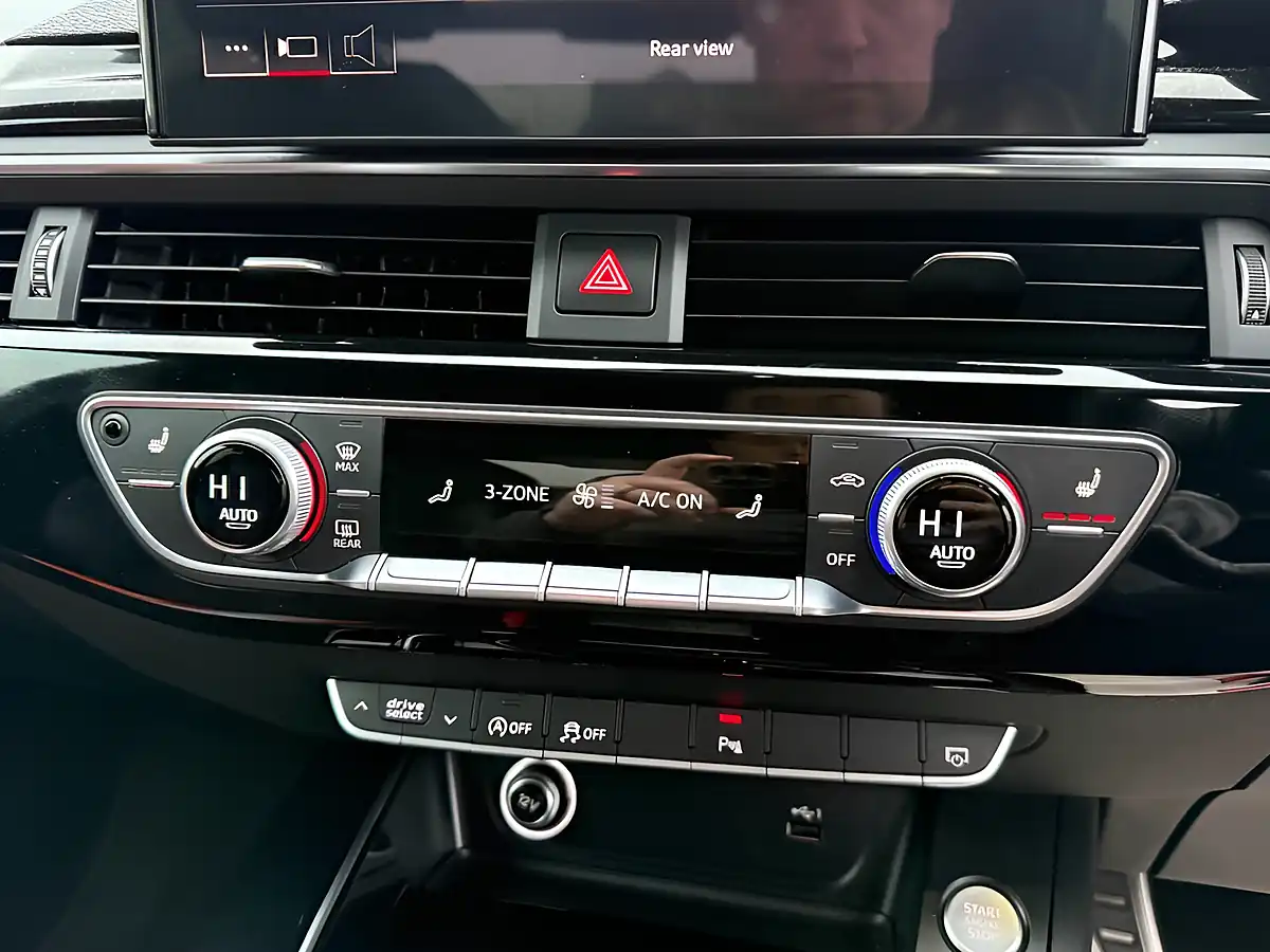 Used 2020 Audi A4 Black Edition White - Interior and Exterior details 18