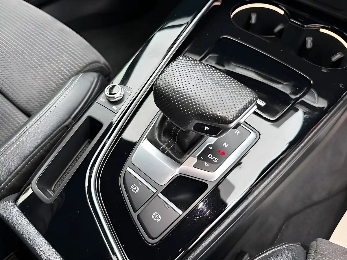 Used 2020 Audi A4 Black Edition White - Interior and Exterior details 20