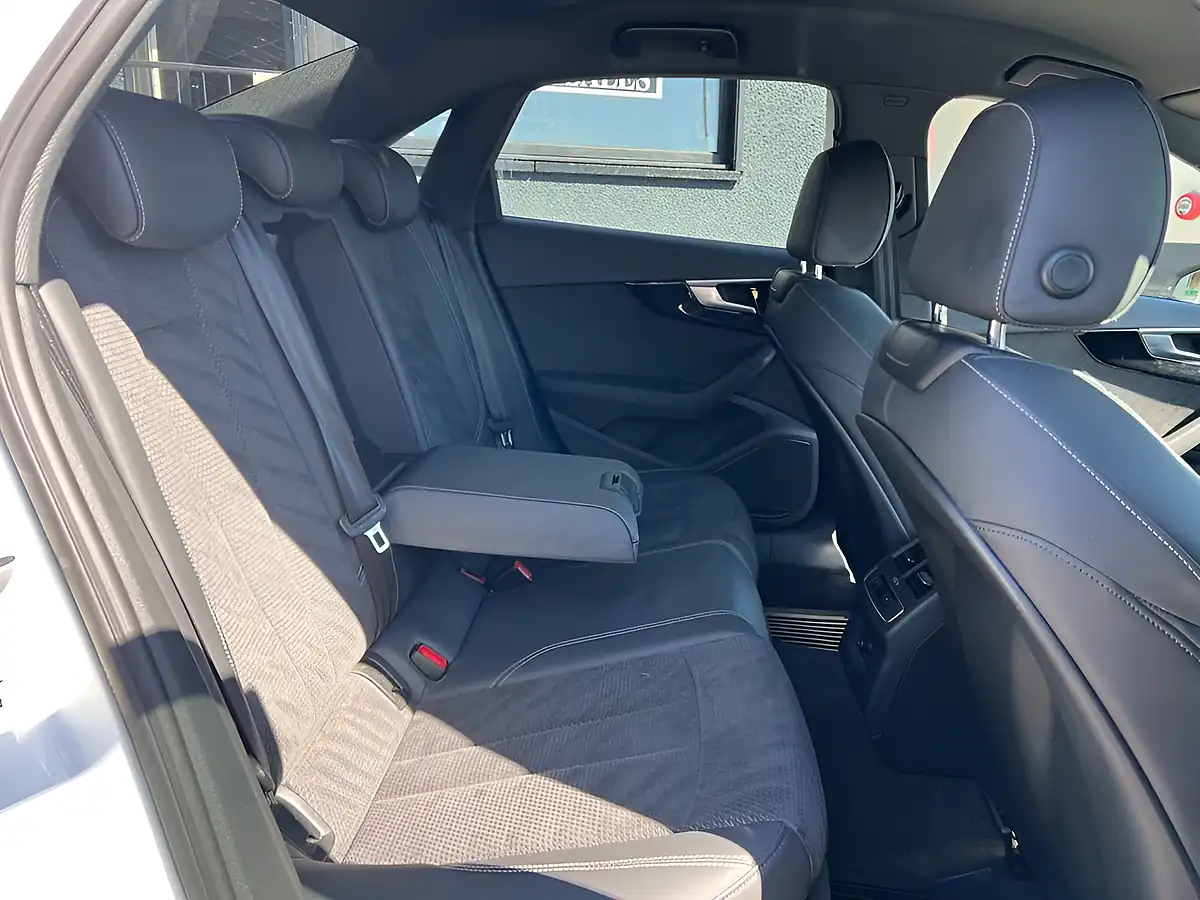 Used 2020 Audi A4 Black Edition White - Interior and Exterior details 18