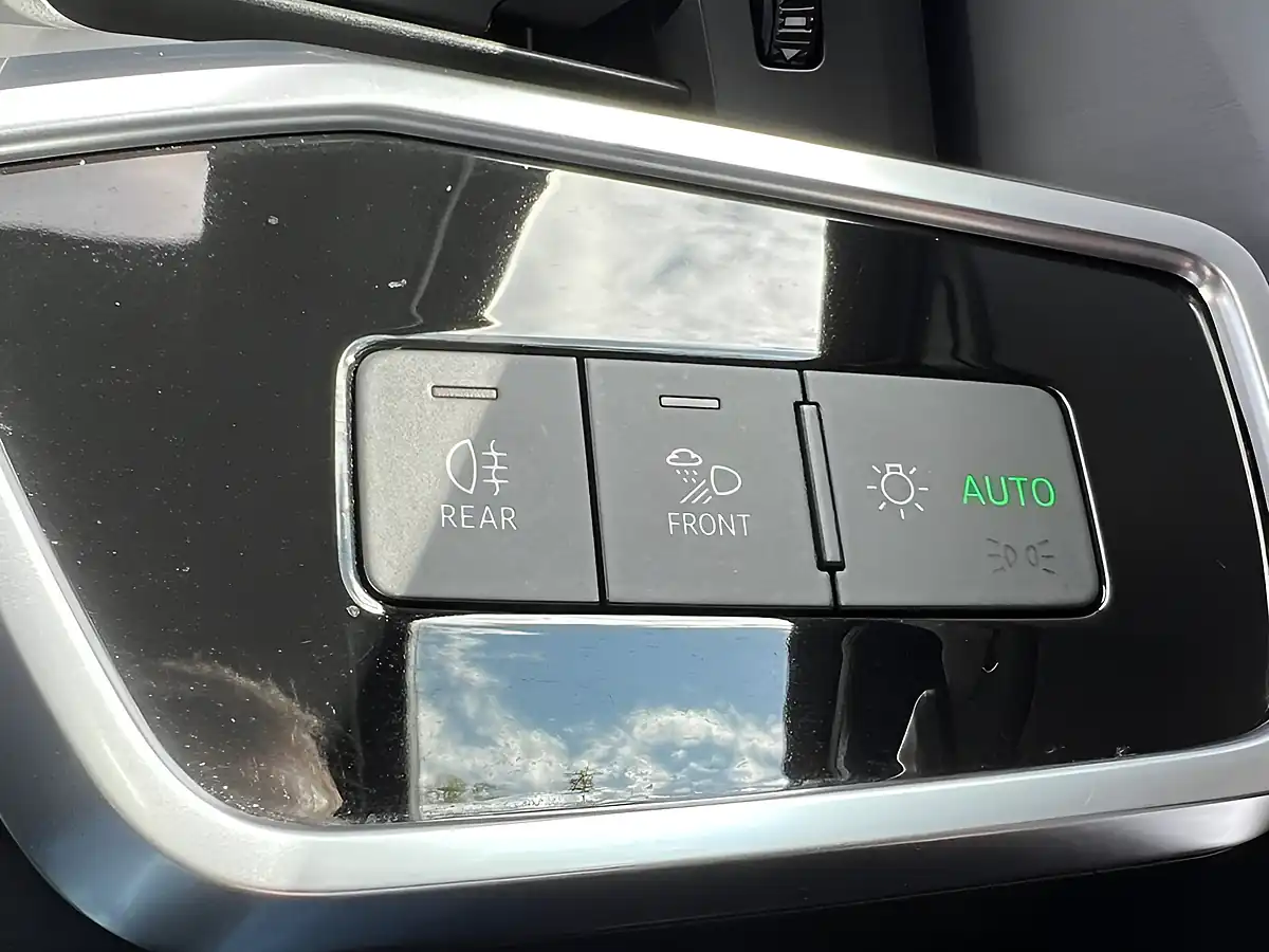 Used 2020 Audi A6 Avant S Line Black - Interior and Exterior details 19