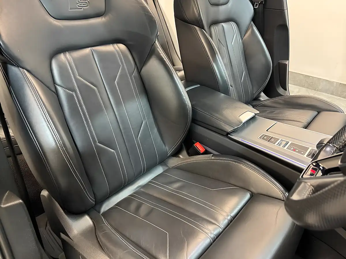 Used 2020 Audi A6 Saloon Black Edition Daytona Grey - Interior and Exterior details 12