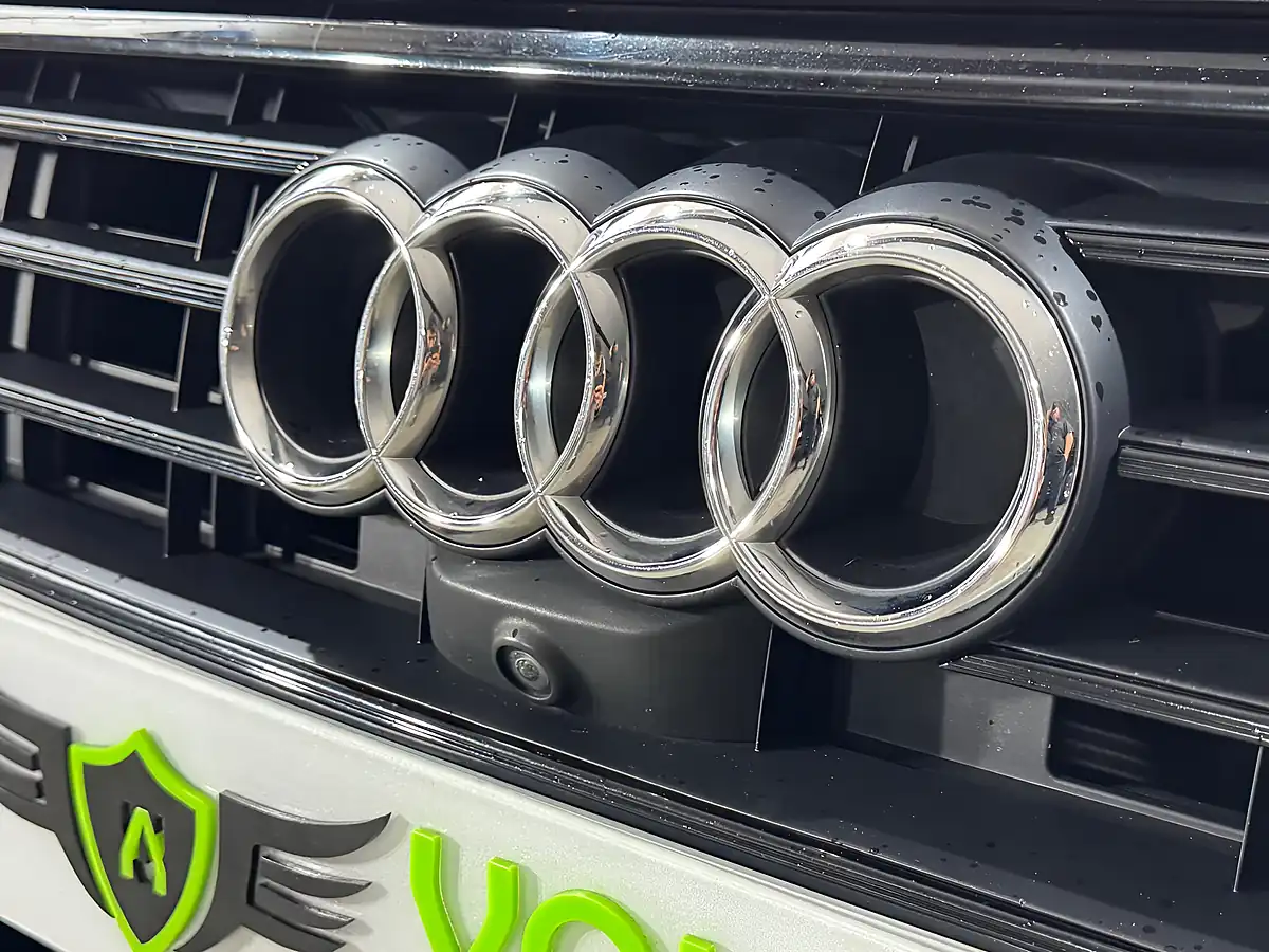 Used 2020 Audi A6 Saloon Black Edition Daytona Grey - Interior and Exterior details 18