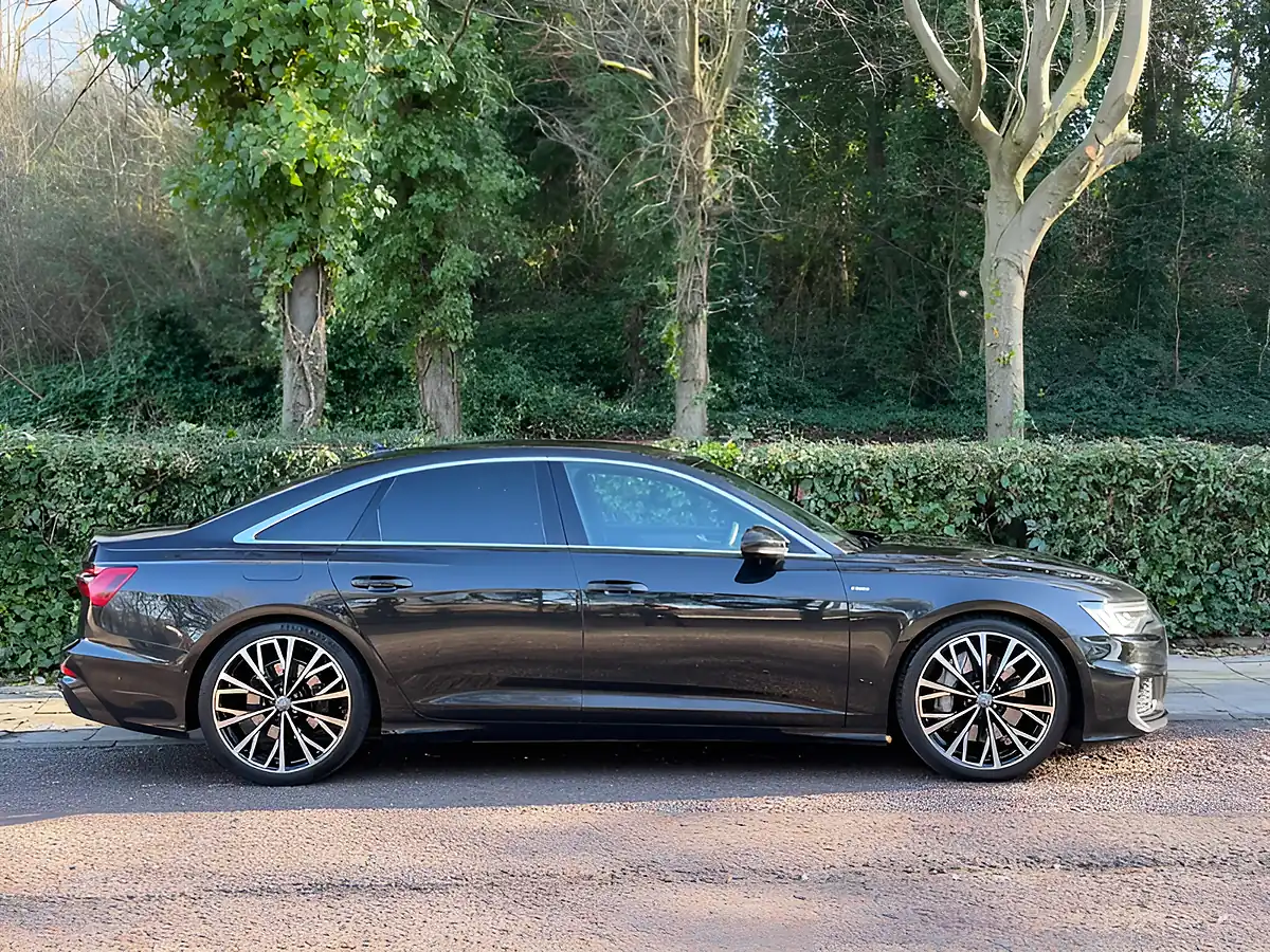 Used 2020 Audi A6 Saloon S Line Vesuvius Grey Metallic - Interior and Exterior details 6