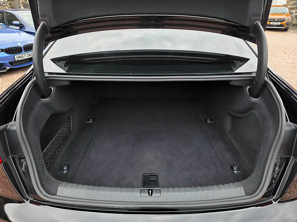 Used 2020 Audi A6 Saloon Sport Black - Interior and Exterior details 13