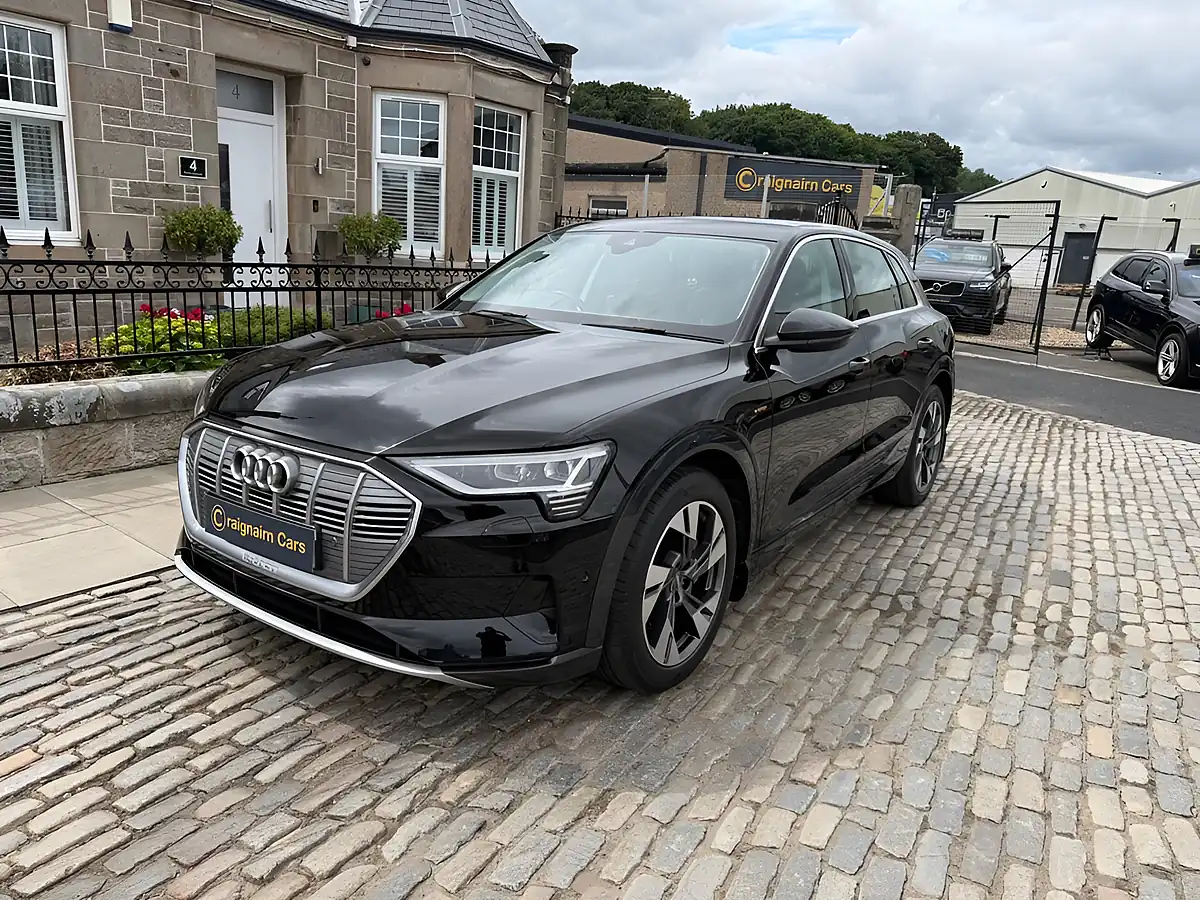 Used 2020 Audi E-Tron 55 SUV Mythos Black - Interior and Exterior details 3