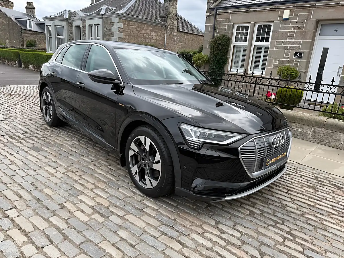 Used 2020 Audi E-Tron 55 SUV Mythos Black - Interior and Exterior details 5
