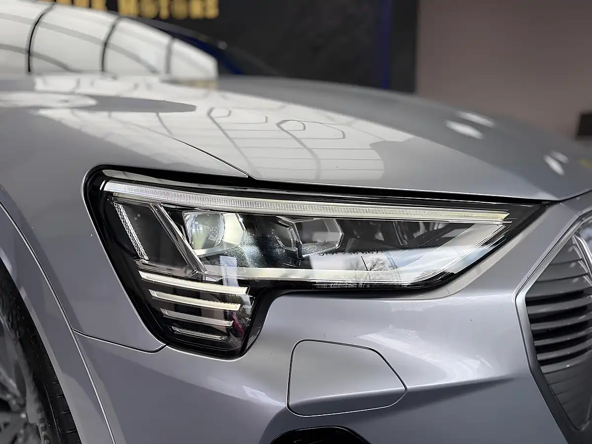Used 2020 Audi E-Tron S Line Sportback Silver - Interior and Exterior details 8