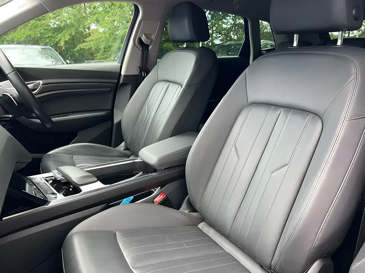Used 2020 Audi E-Tron Technik Black - Interior and Exterior details 12