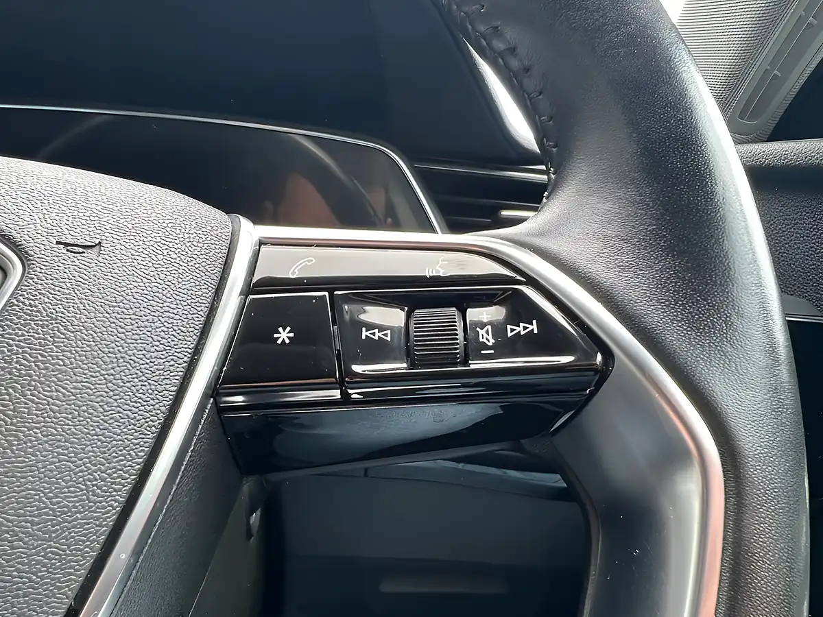 Used 2020 Audi E-Tron Technik Black - Interior and Exterior details 20