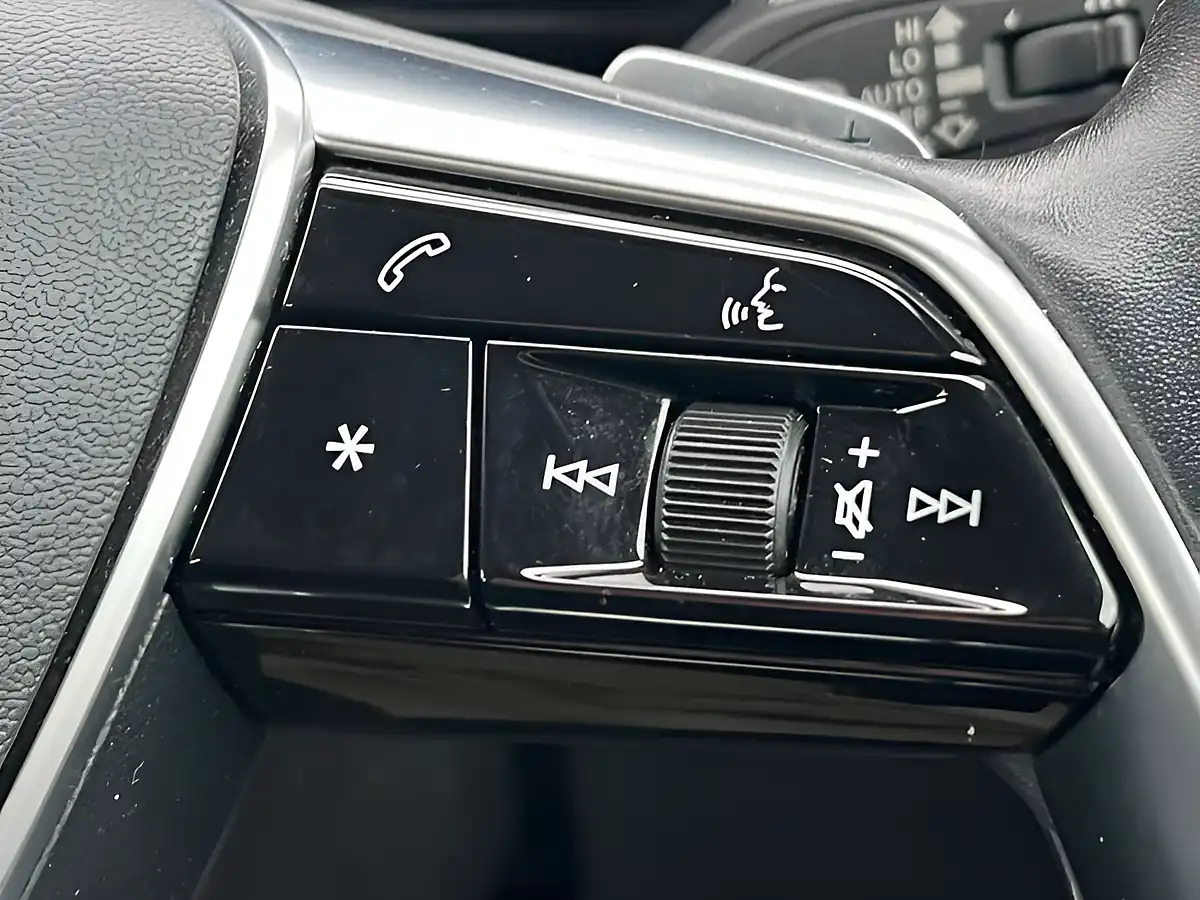 Used 2020 Audi E-Tron Technik Glacier White - Interior and Exterior details 16