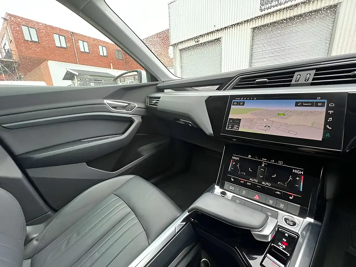 Used 2020 Audi E-Tron Technik Glacier White - Interior and Exterior details 9