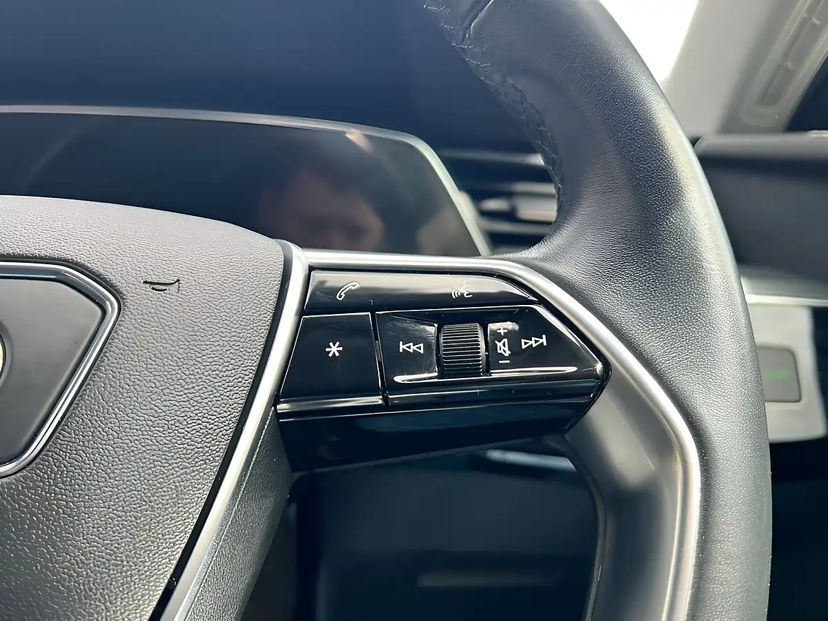 Used 2020 Audi E-Tron Technik Grey - Interior and Exterior details 20