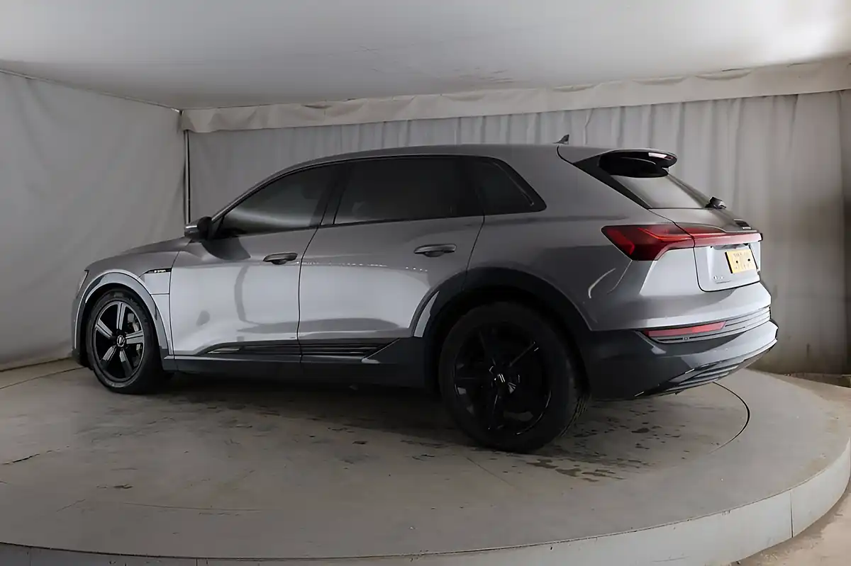 Used 2020 Audi E-Tron Technik Grey - Interior and Exterior details 4