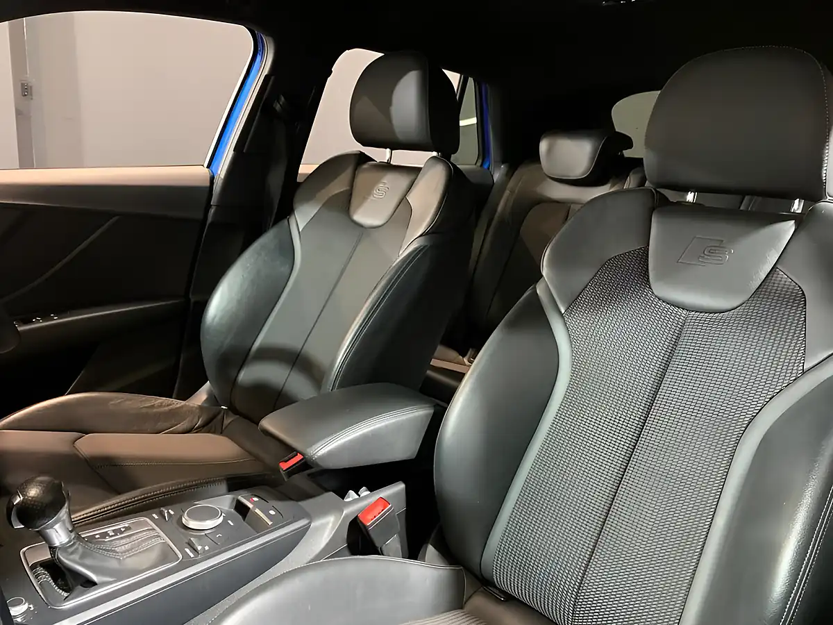 Used 2020 Audi Q2 Black Edition S-Line Blue - Interior and Exterior details 17
