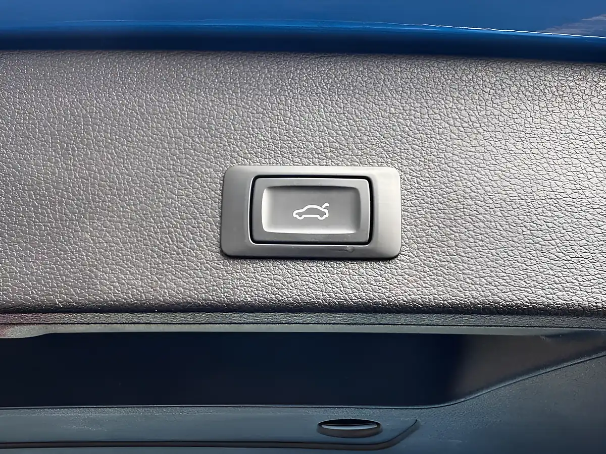 Used 2020 Audi Q2 S Line Ara Blue Crystal Effect - Interior and Exterior details 5