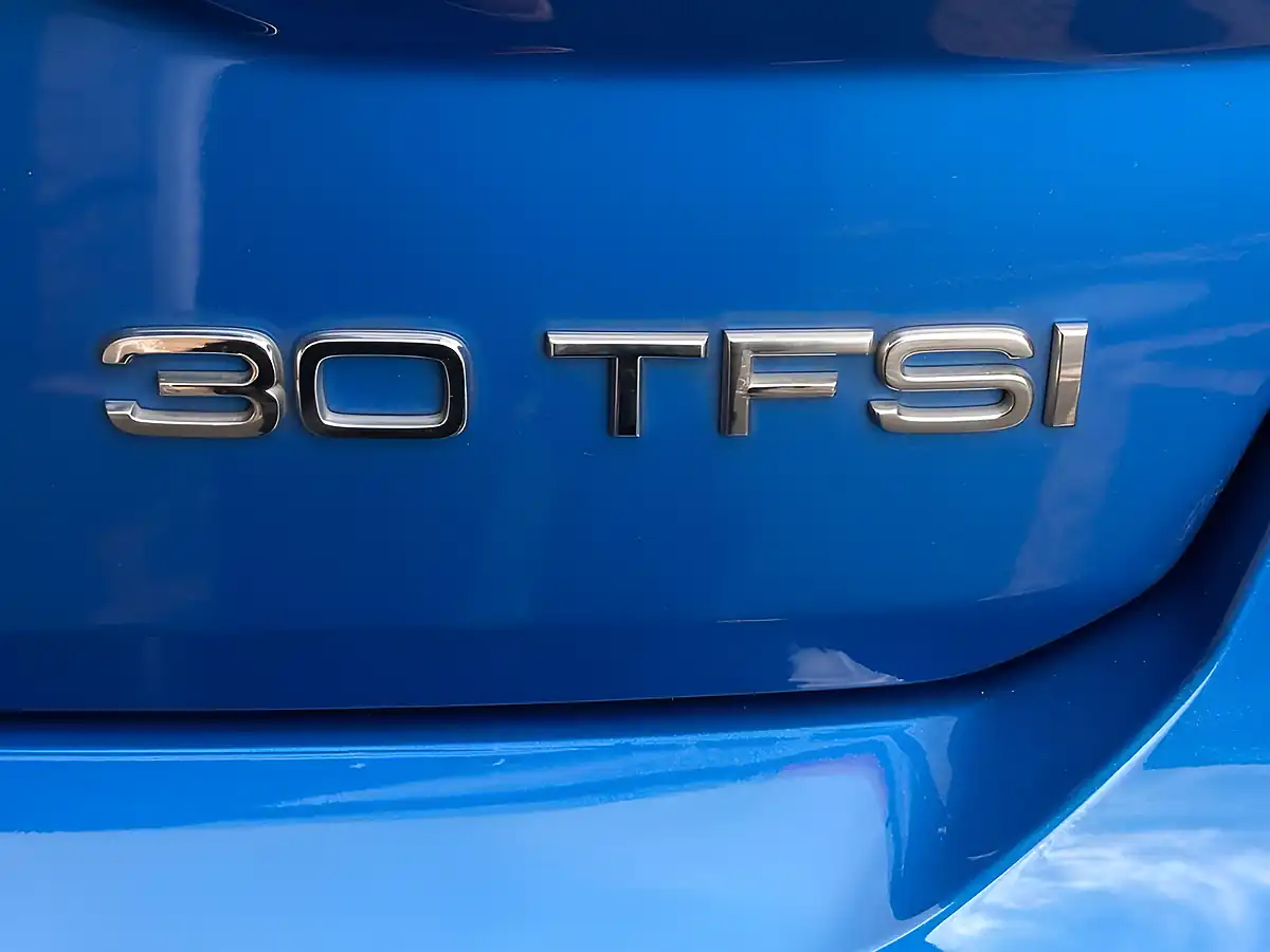 Used 2020 Audi Q2 S Line Ara Blue Crystal Effect - Interior and Exterior details 9