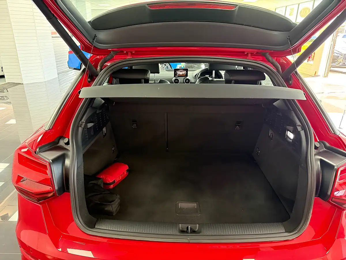 Used 2020 Audi Q2 S Line Red - Interior and Exterior details 10