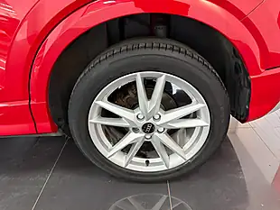 Used 2020 Audi Q2 S Line Red - Interior and Exterior details 13
