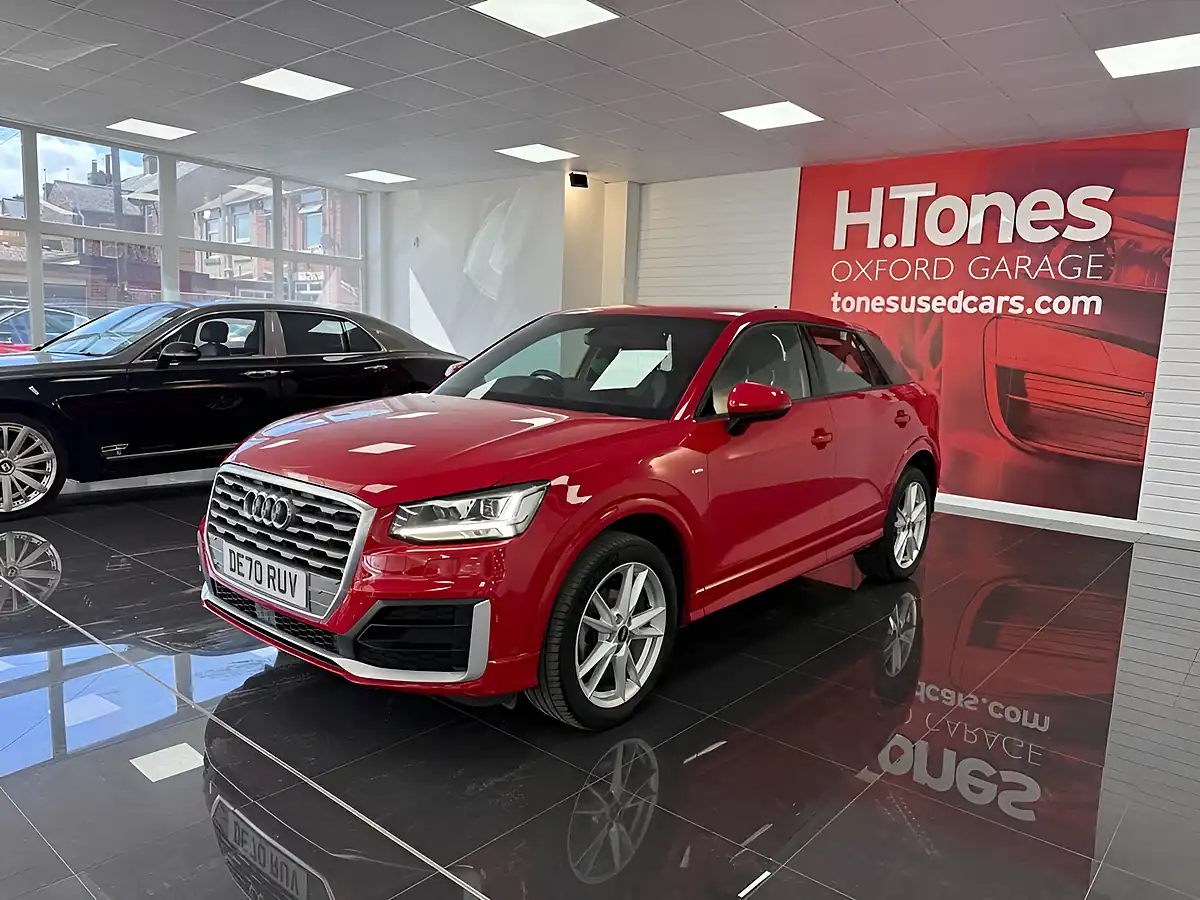Used 2020 Audi Q2 S Line Red - Interior and Exterior details 18