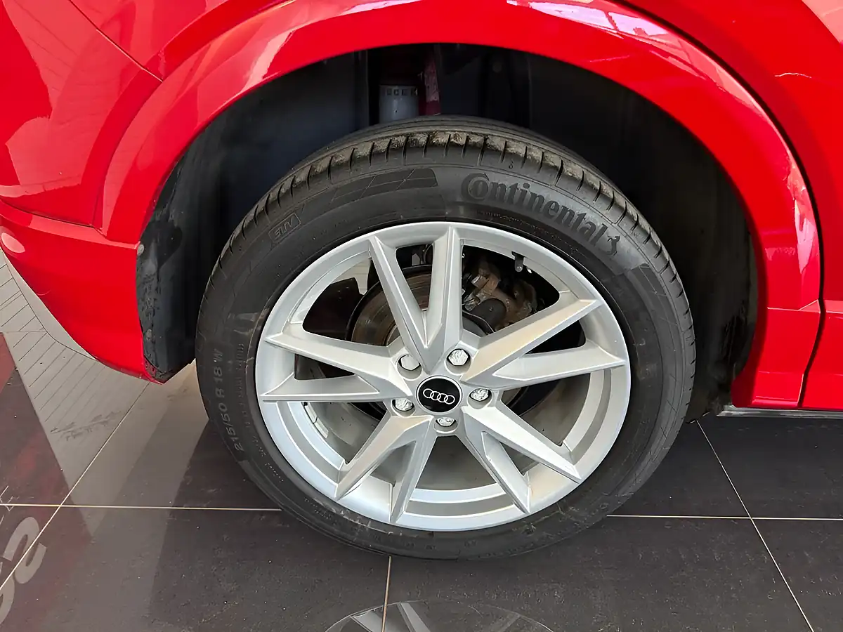 Used 2020 Audi Q2 S Line Red - Interior and Exterior details 3