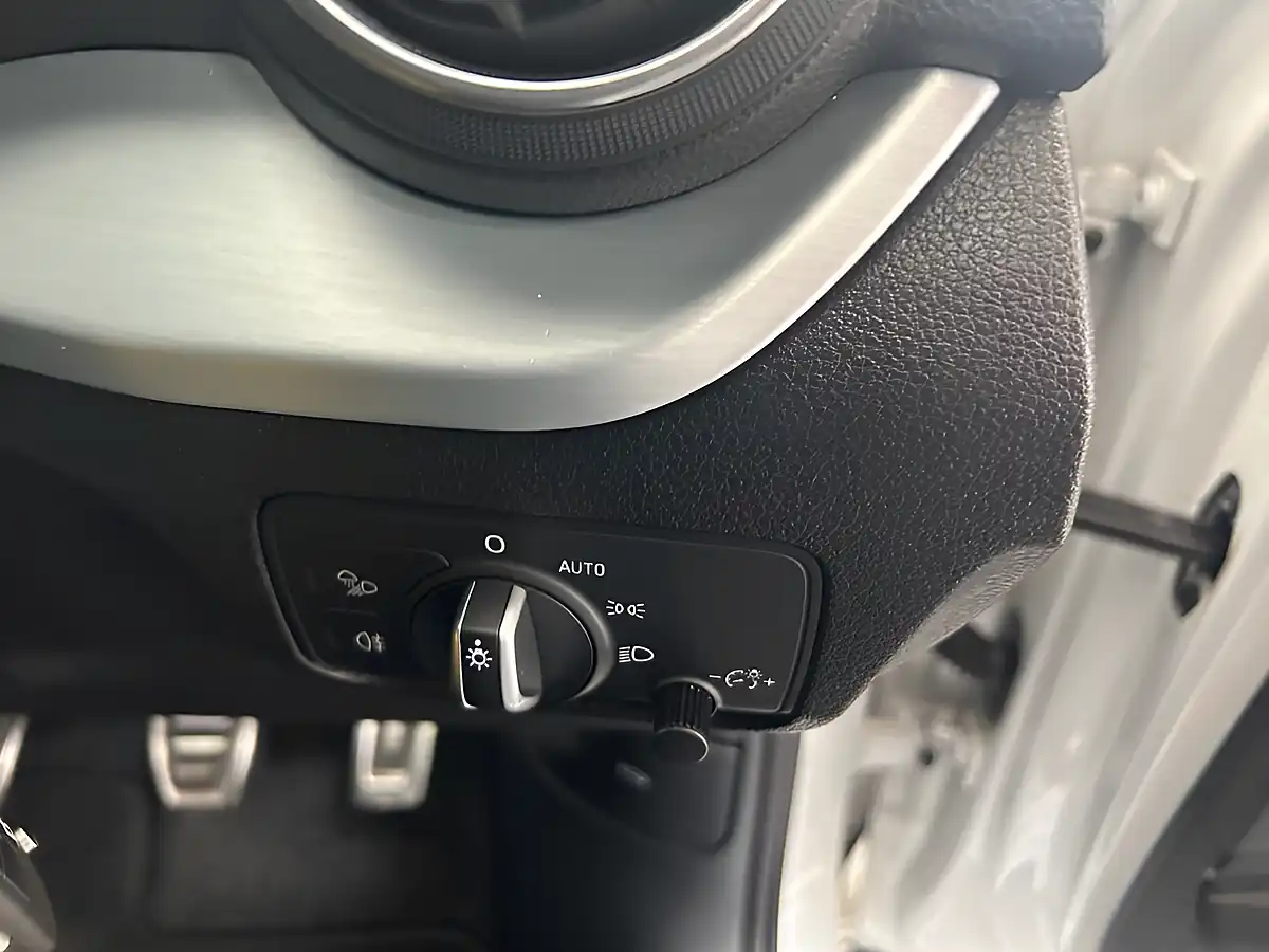 Used 2020 Audi Q2 S Line White - Interior and Exterior details 12