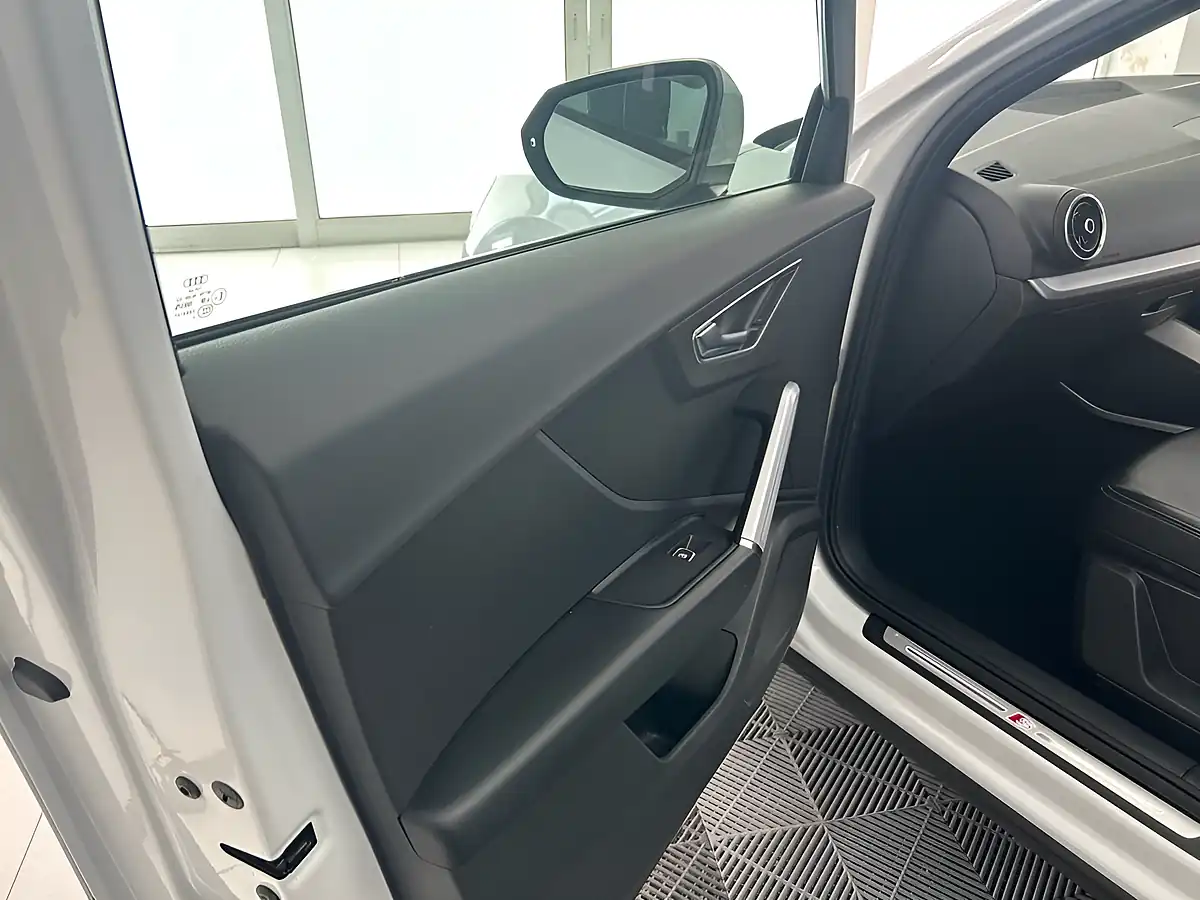 Used 2020 Audi Q2 S Line White - Interior and Exterior details 17