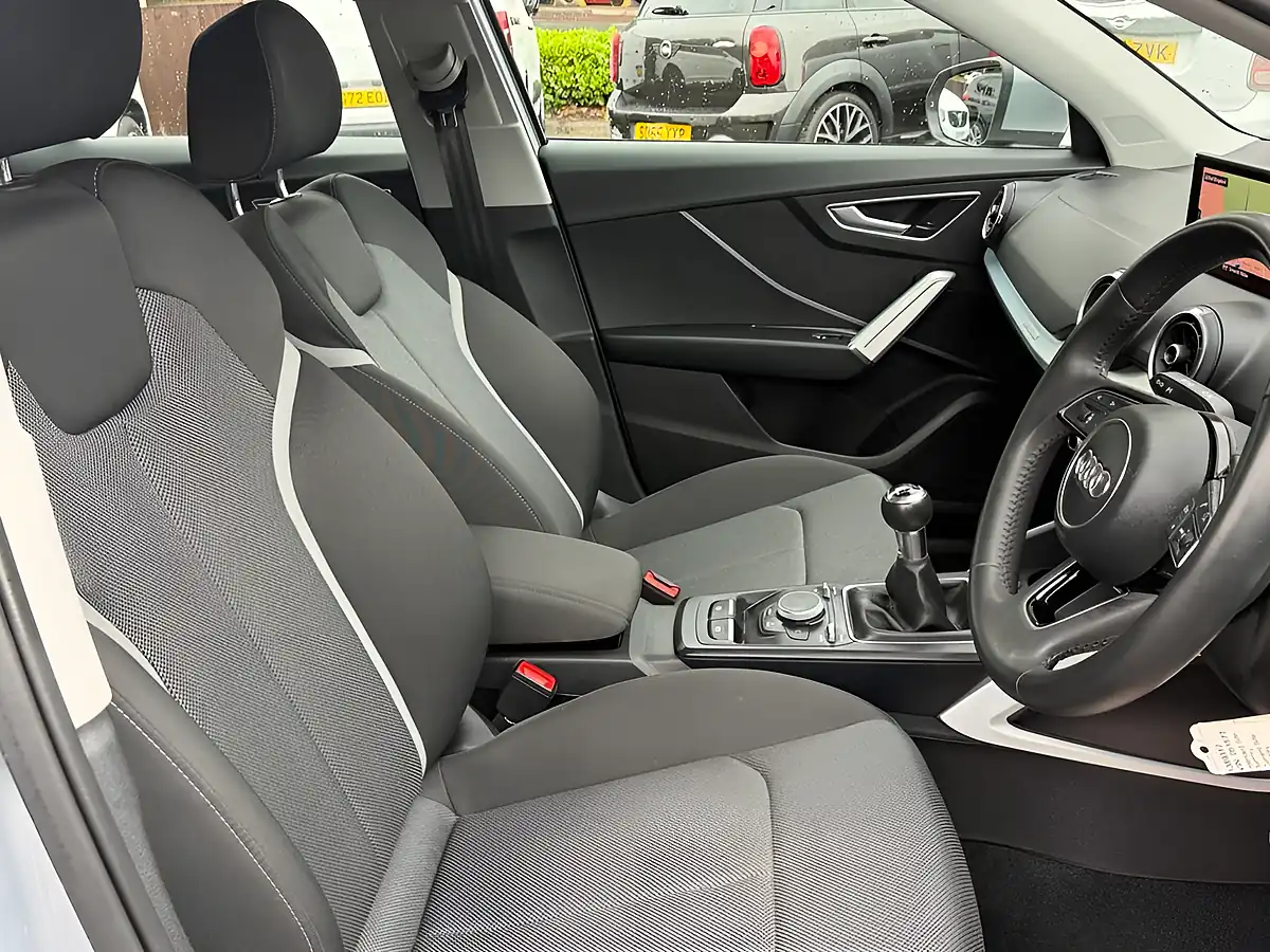 Used 2020 Audi Q2 Sport Silver - Interior and Exterior details 18