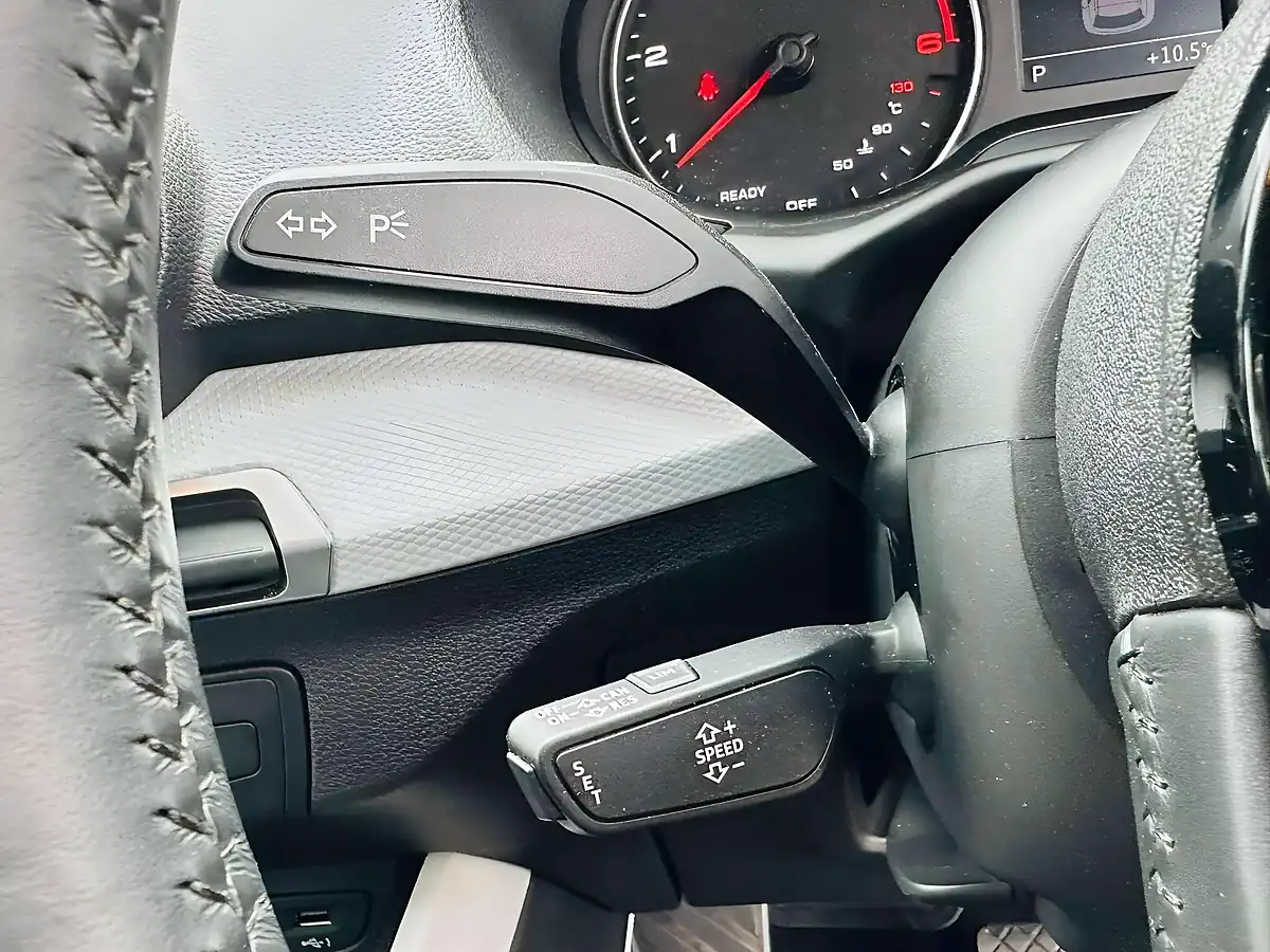 Used 2020 Audi Q2 Technik Grey - Interior and Exterior details 11