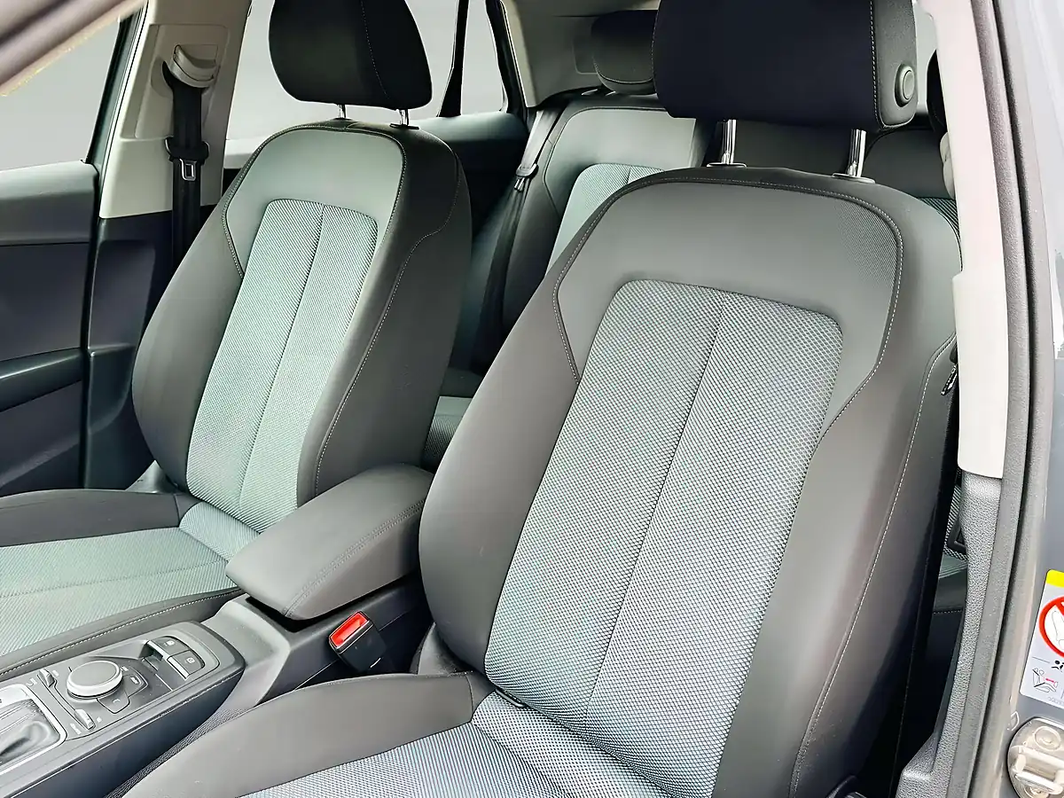 Used 2020 Audi Q2 Technik Grey - Interior and Exterior details 13