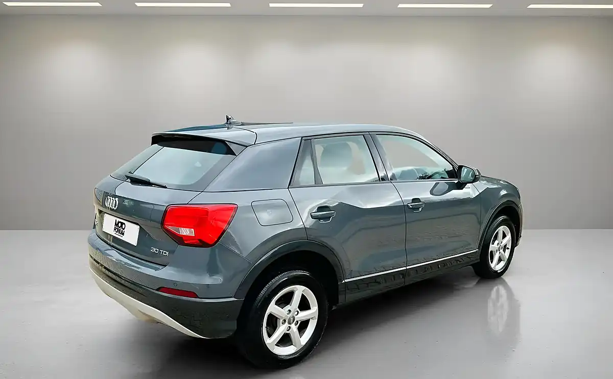 Used 2020 Audi Q2 Technik Grey - Interior and Exterior details 18