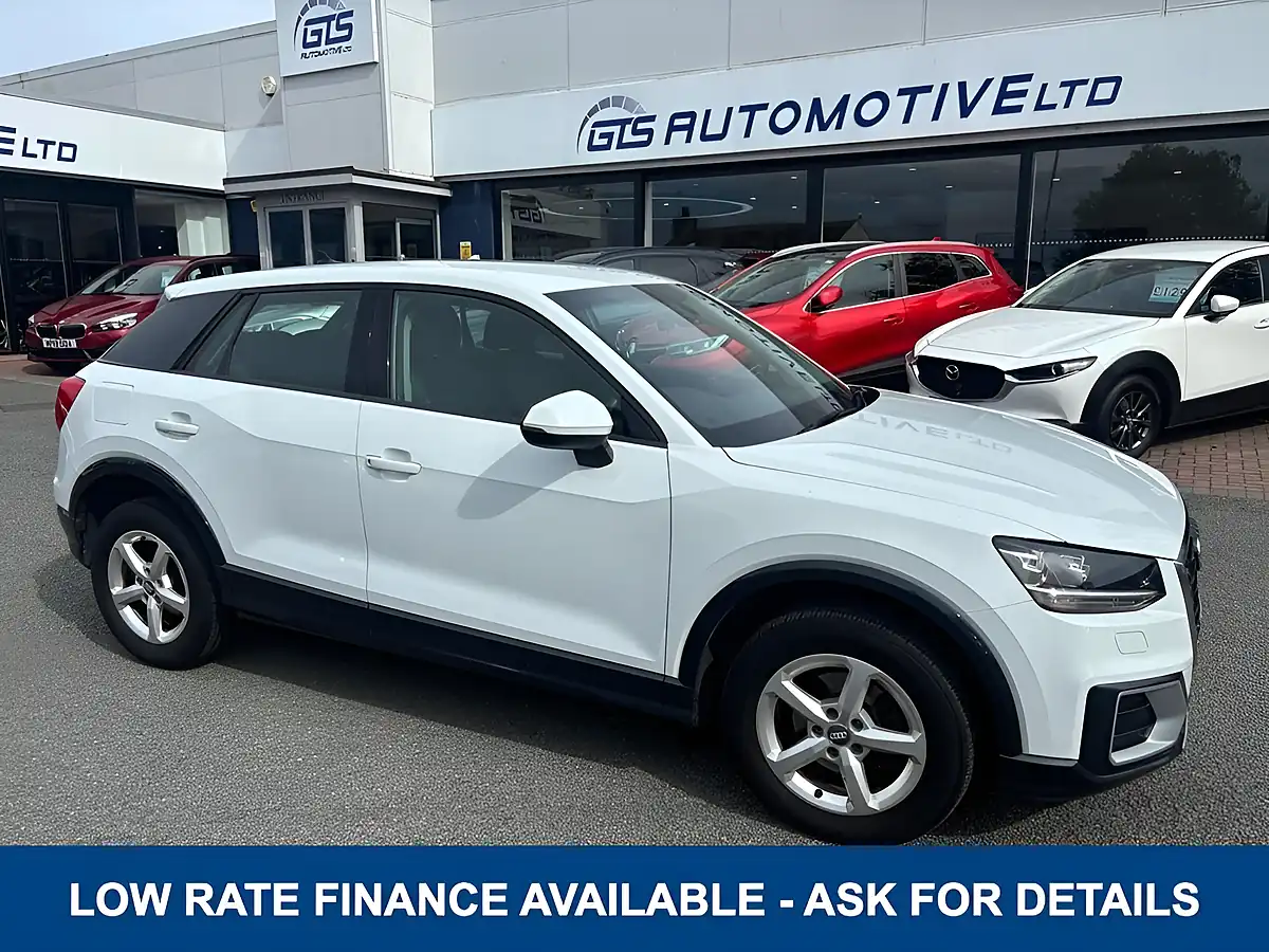 Used 2020 Audi Q2 Technik Ibis White - Front View