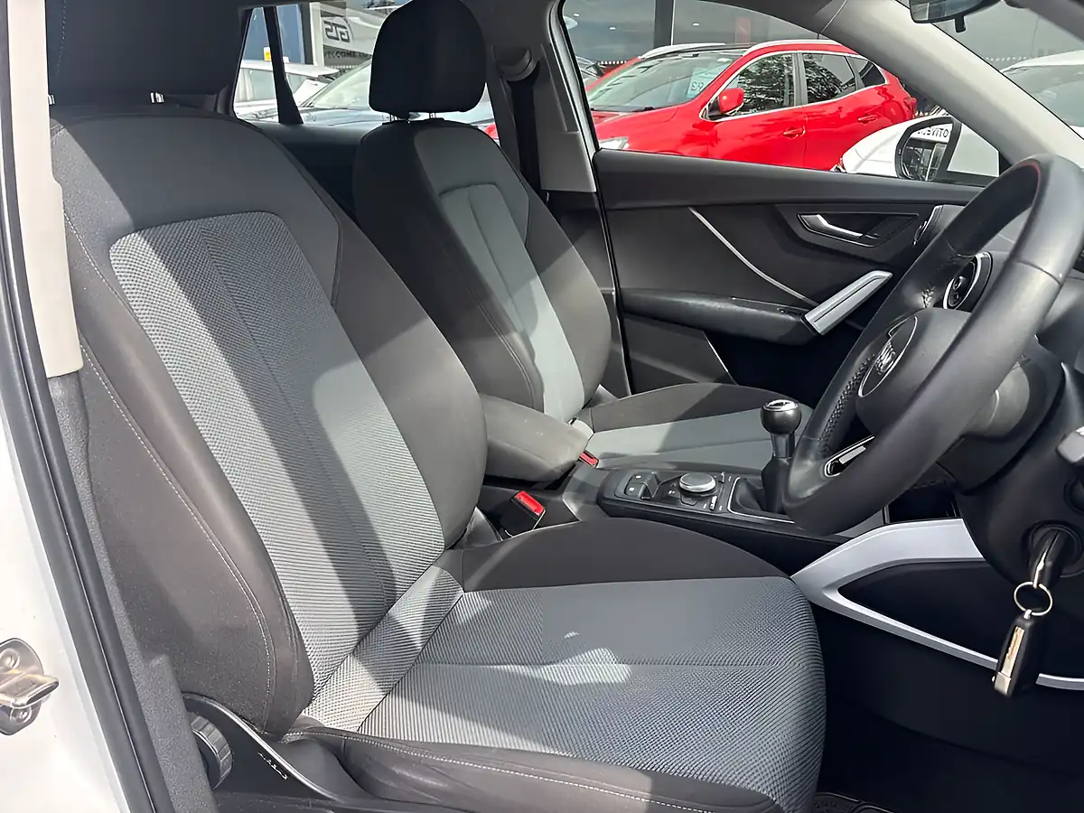Used 2020 Audi Q2 Technik Ibis White - Interior and Exterior details 3