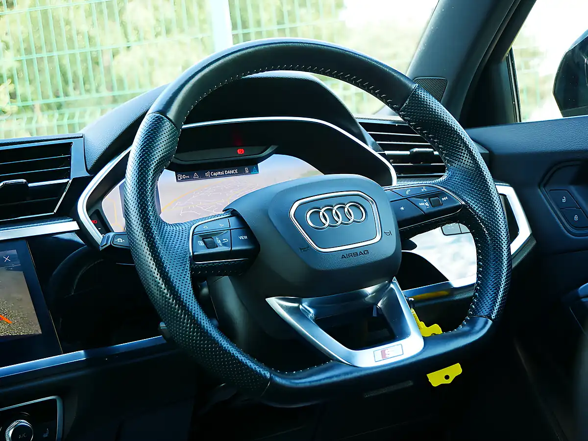 Used 2020 Audi Q3 Edition 1 Navarra Blue - Interior and Exterior details 16