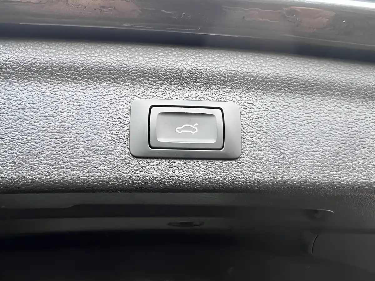 Used 2020 Audi Q3 S Line Grey - Interior and Exterior details 12