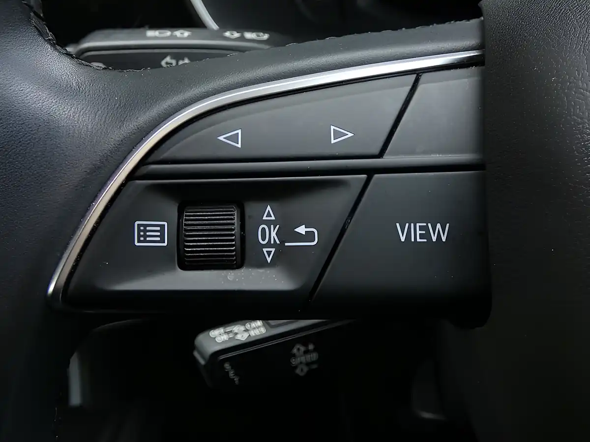 Used 2020 Audi Q3 Sport Mythos Black Metallic - Interior and Exterior details 18