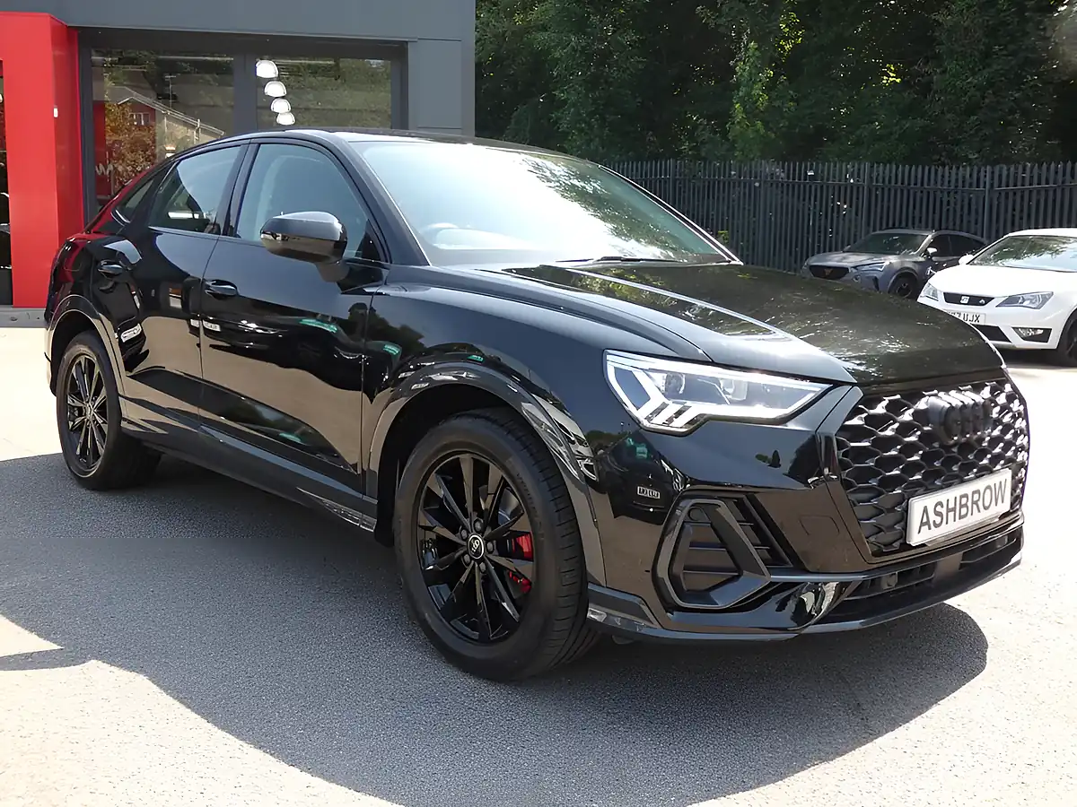 Used 2020 Audi Q3 Sport Mythos Black Metallic - Interior and Exterior details 6