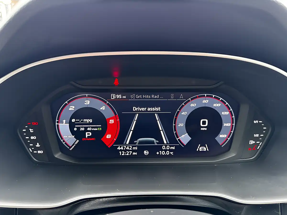 Used 2020 Audi Q3 Sport White - Interior and Exterior details 15