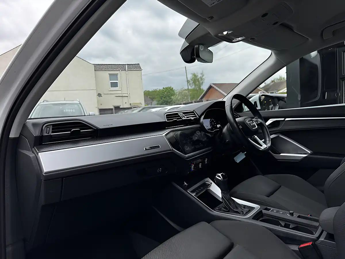 Used 2020 Audi Q3 Sport White - Interior and Exterior details 20