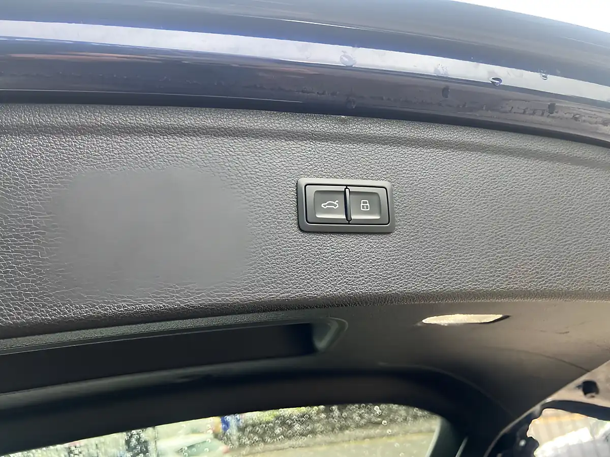 Used 2020 Audi Q5 Black Edition Blue - Interior and Exterior details 15