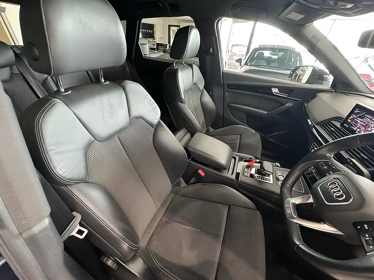Used 2020 Audi Q5 Black Edition Blue - Interior and Exterior details 8