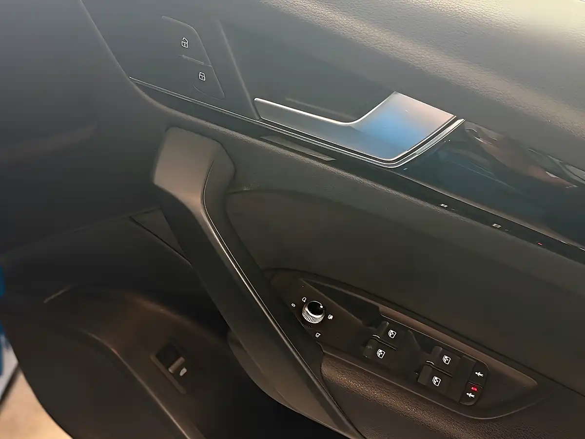 Used 2020 Audi Q5 Black Edition Blue - Interior and Exterior details 12