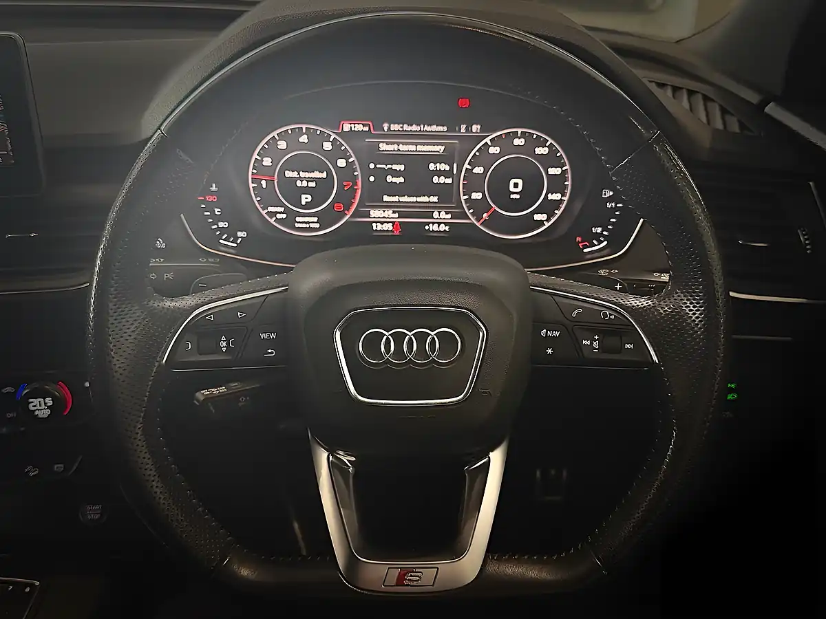 Used 2020 Audi Q5 Black Edition Blue - Interior and Exterior details 15