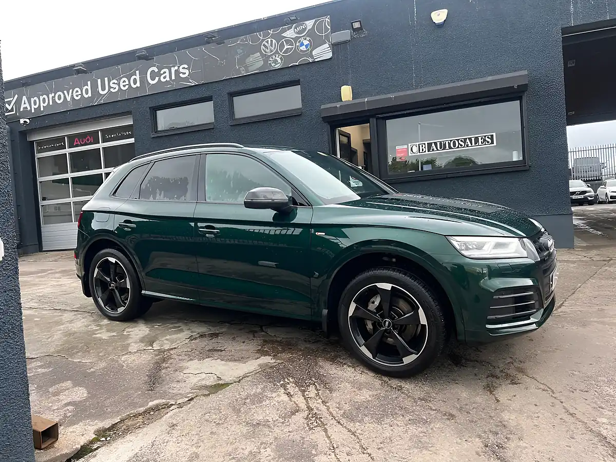 Used 2020 Audi Q5 Black Edition Green - Interior and Exterior details 3