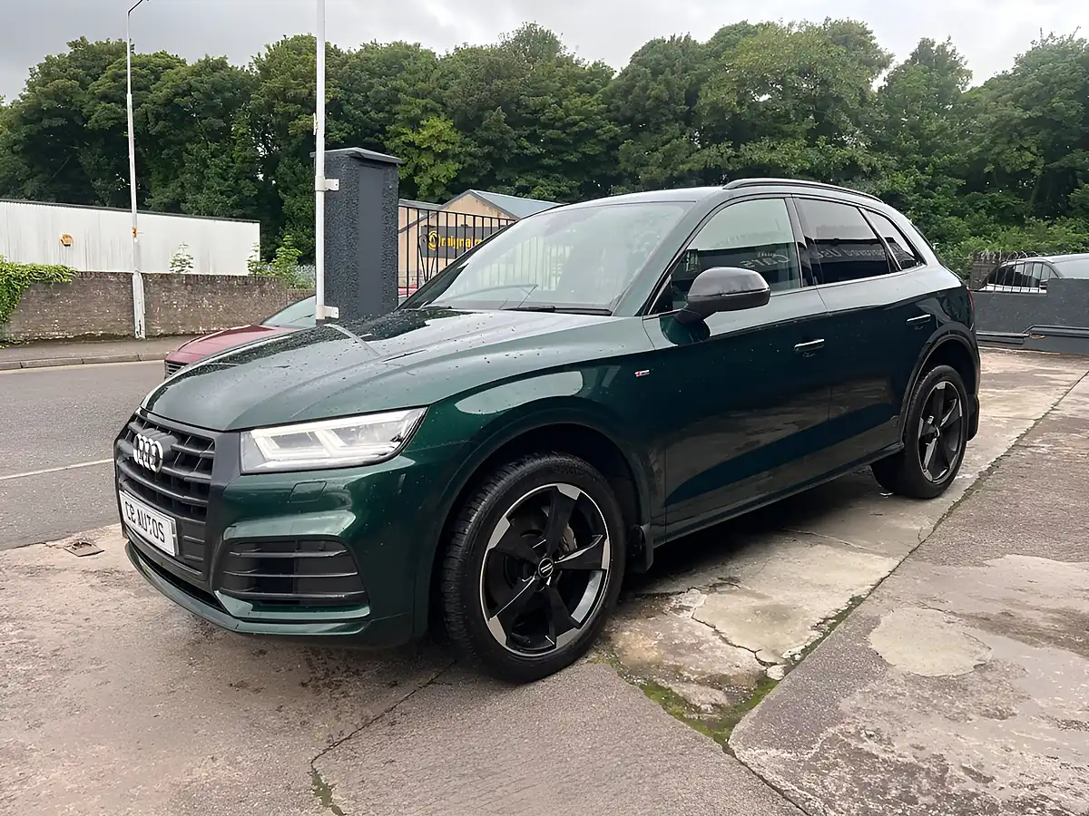 Used 2020 Audi Q5 Black Edition Green - Interior and Exterior details 8