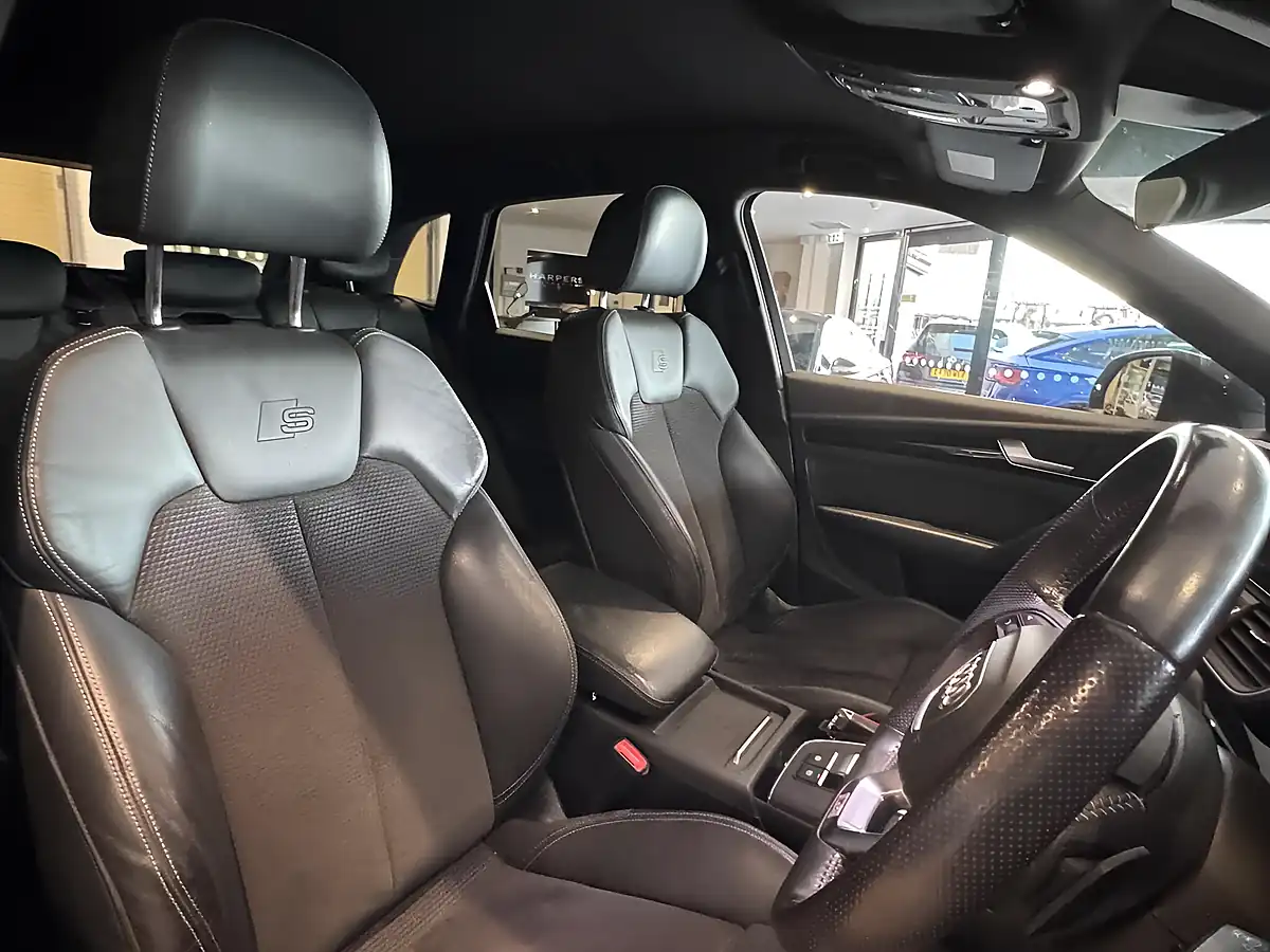 Used 2020 Audi Q5 Black Edition Grey - Interior and Exterior details 11
