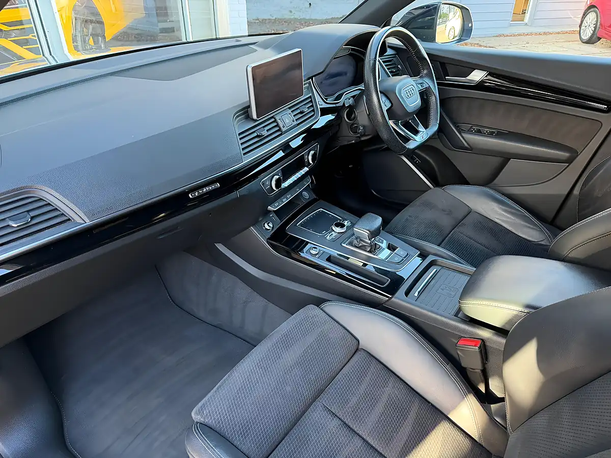 Used 2020 Audi Q5 Black Edition Silver - Interior and Exterior details 6